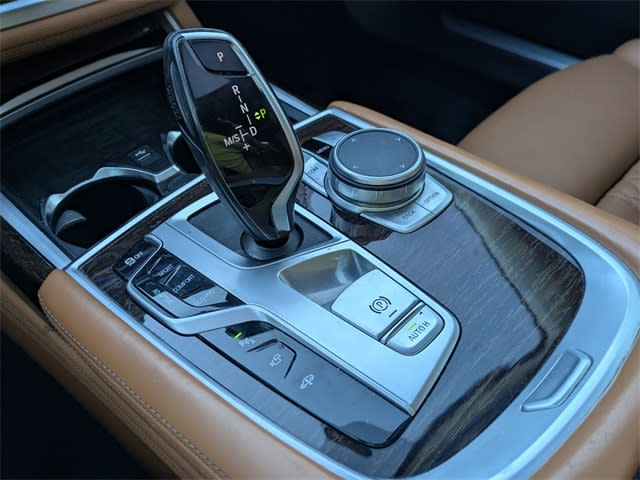 Thumbnail: 2021 BMW 7 Series - 35