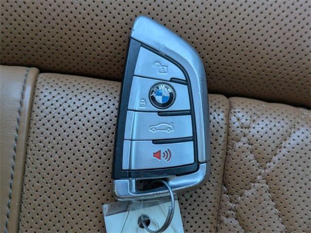 Thumbnail: 2021 BMW 7 Series - 18