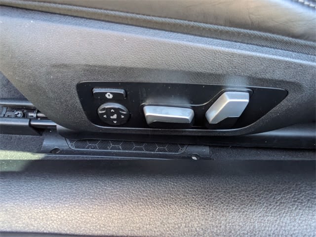 Thumbnail: 2022 BMW 8 Series - 24