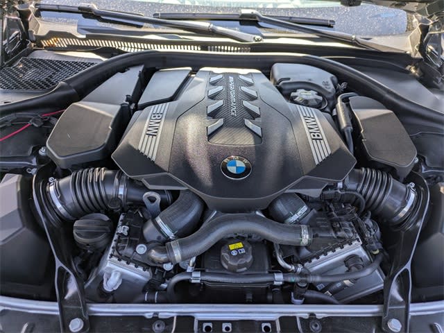 Thumbnail: 2022 BMW 8 Series - 9