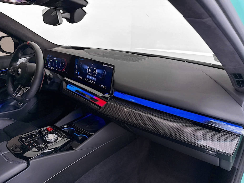 Thumbnail: 2025 BMW M5 - 11