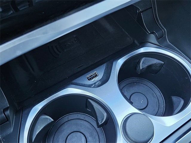 Thumbnail: 2020 BMW M8 - 32