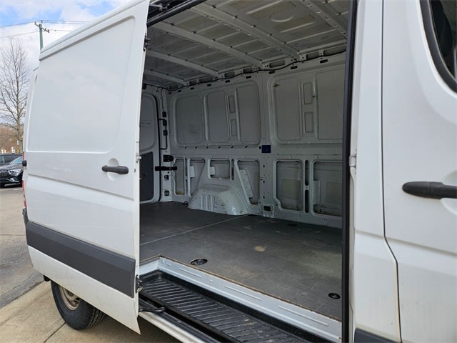 Thumbnail: 2015 Mercedes-Benz Sprinter - 17