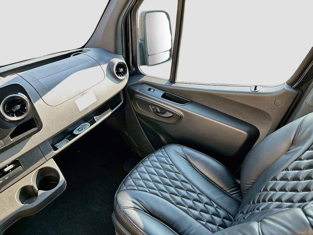 Thumbnail: 2019 Mercedes-Benz Sprinter - 11