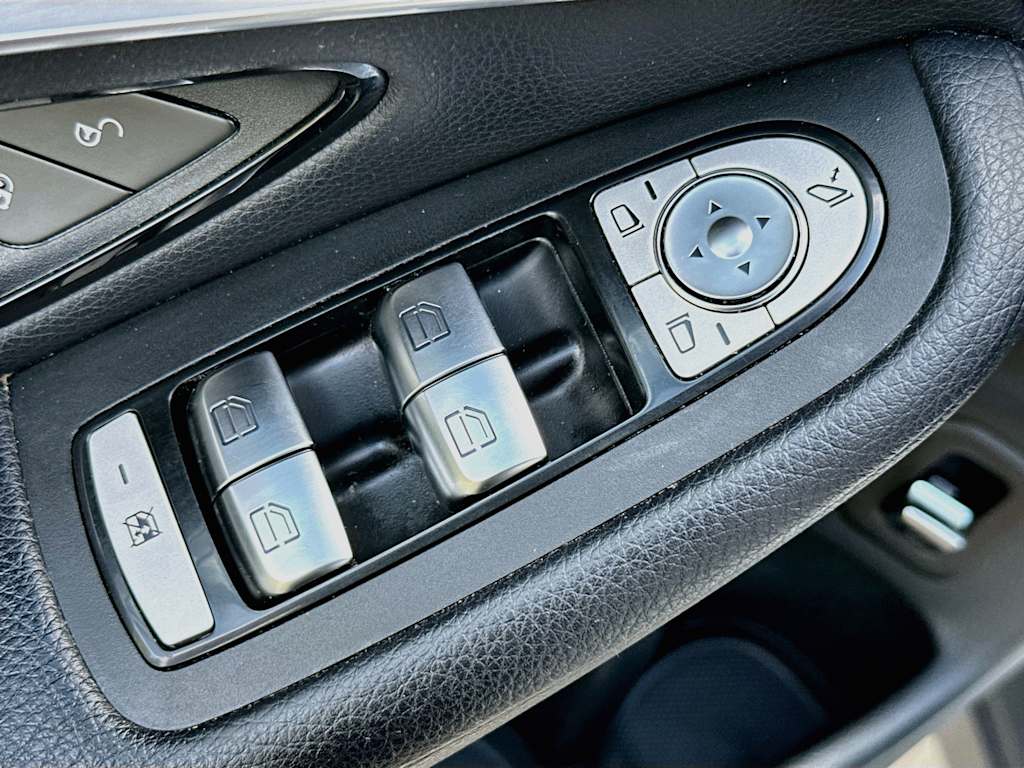 Thumbnail: 2019 Mercedes-Benz GLC - 27