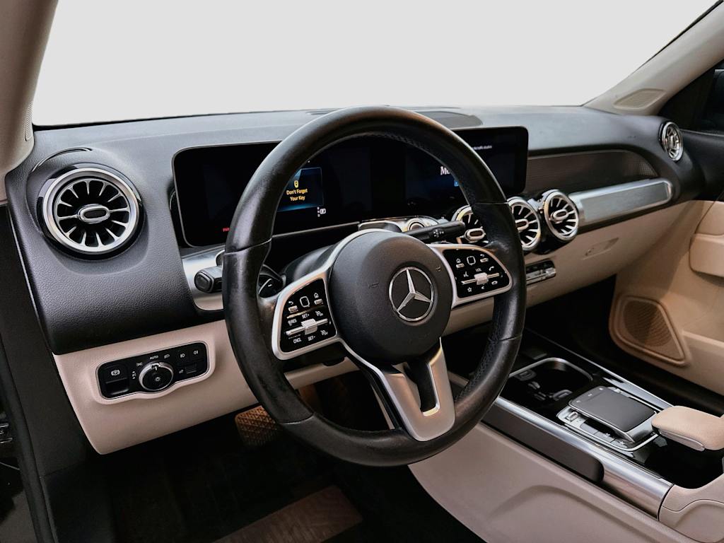 Thumbnail: 2020 Mercedes-Benz GLB - 2