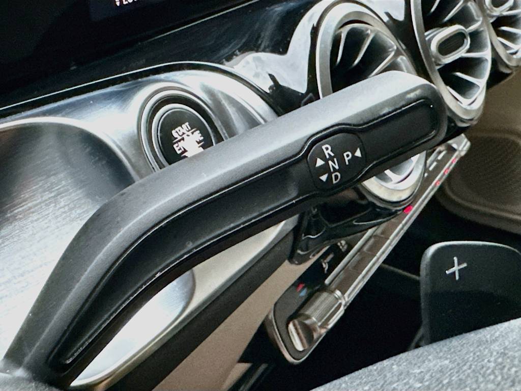 Thumbnail: 2020 Mercedes-Benz GLB - 24