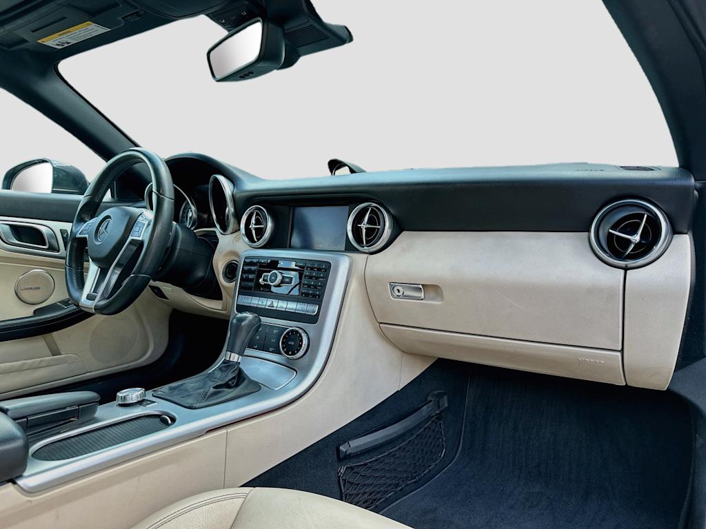 Thumbnail: 2013 Mercedes-Benz SLK - 30
