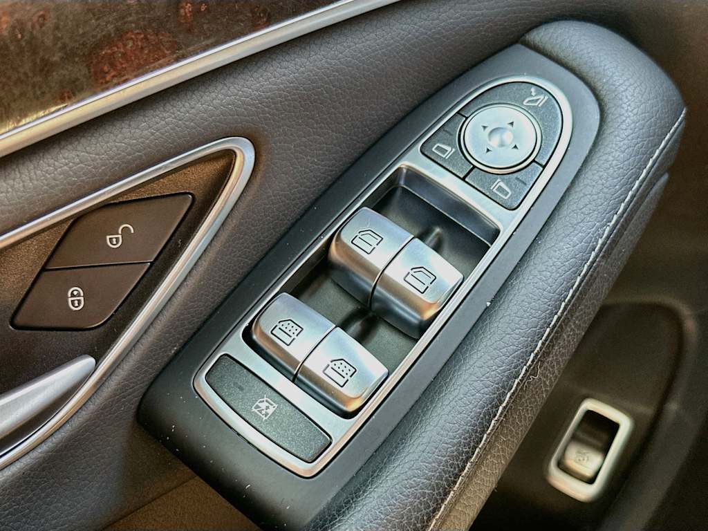 Thumbnail: 2020 Mercedes-Benz S-Class - 26