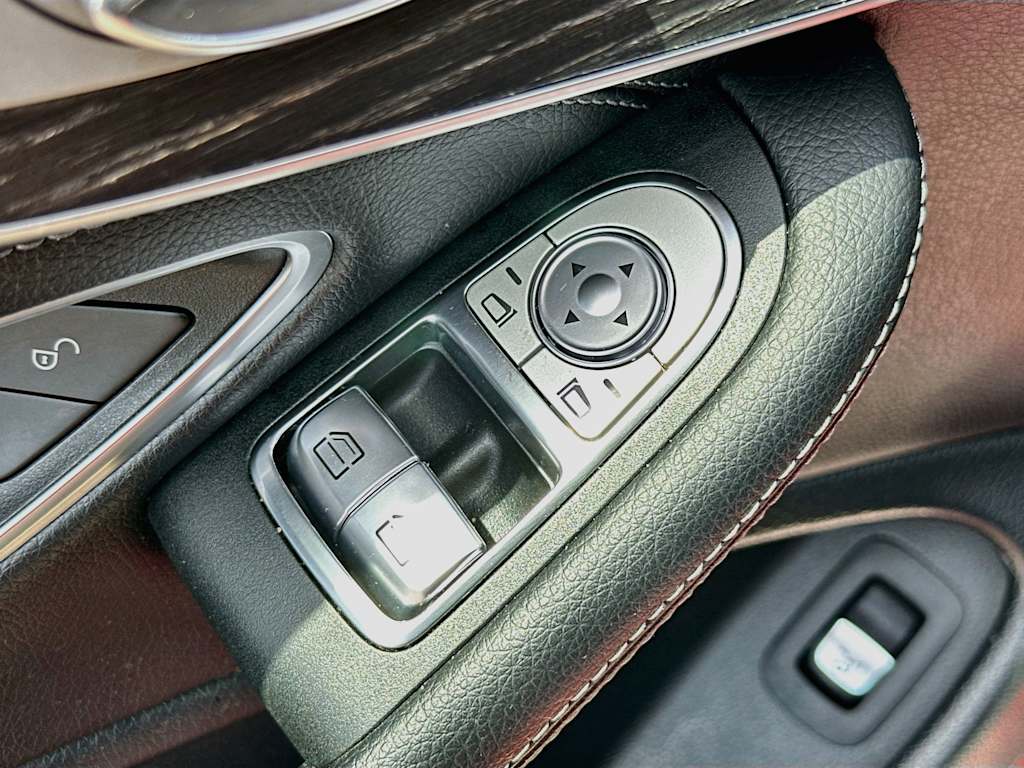 Thumbnail: 2019 Mercedes-Benz C-Class - 26