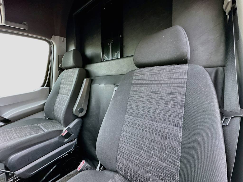 Thumbnail: 2015 Mercedes-Benz Sprinter - 27