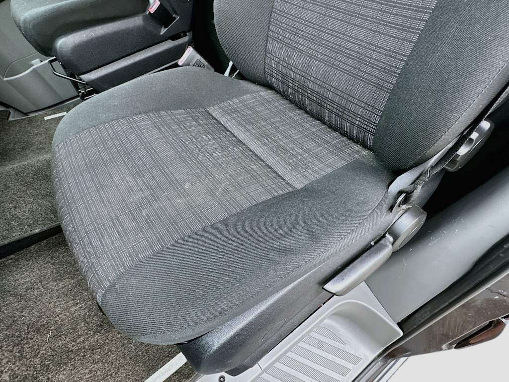 Thumbnail: 2015 Mercedes-Benz Sprinter - 11