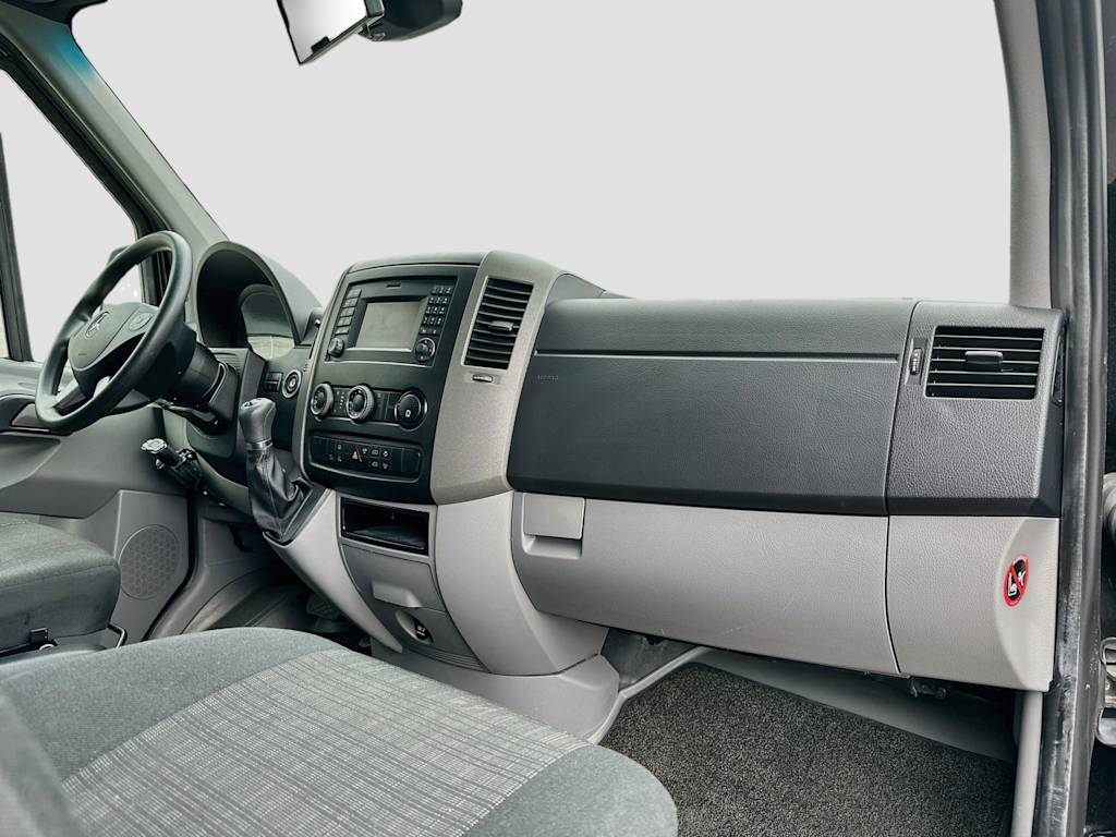 Thumbnail: 2015 Mercedes-Benz Sprinter - 14