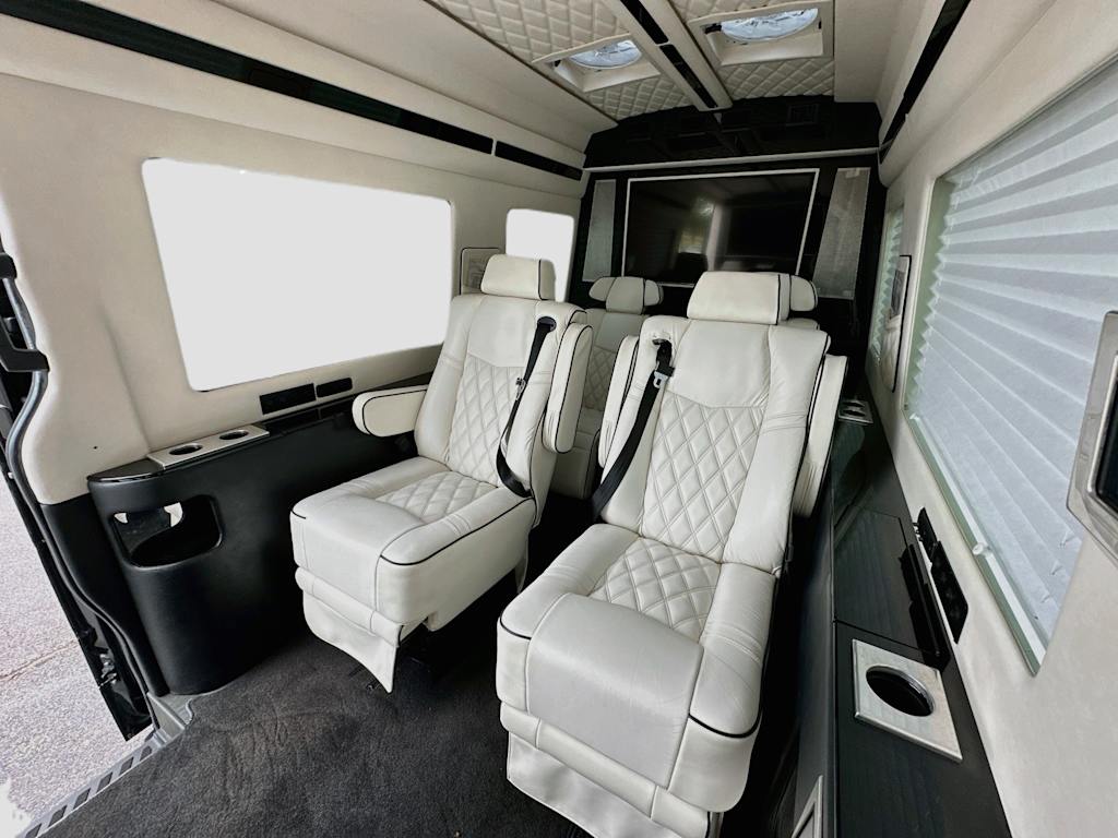 Thumbnail: 2015 Mercedes-Benz Sprinter - 29