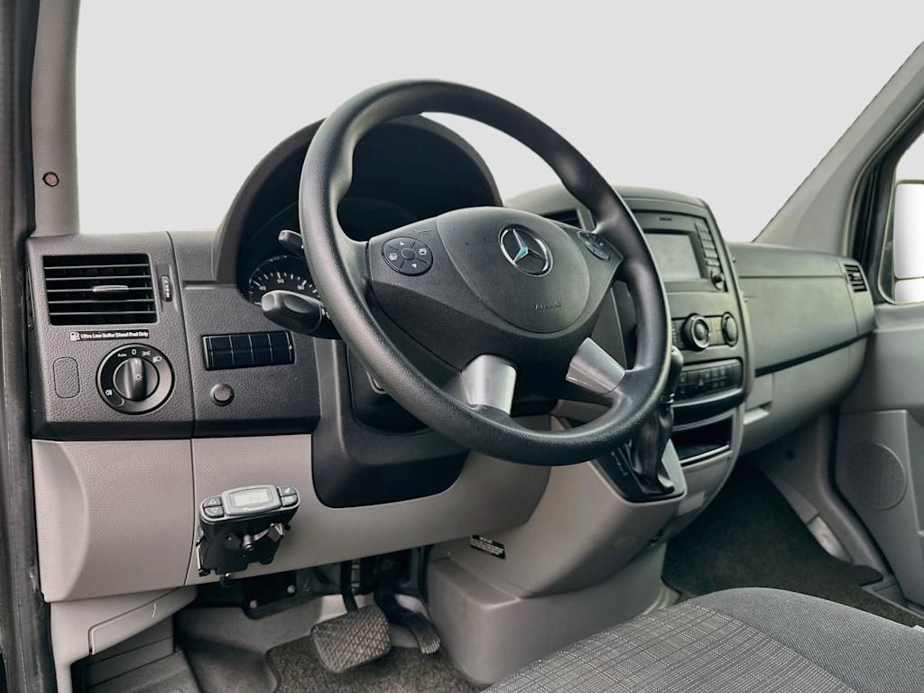Thumbnail: 2015 Mercedes-Benz Sprinter - 2