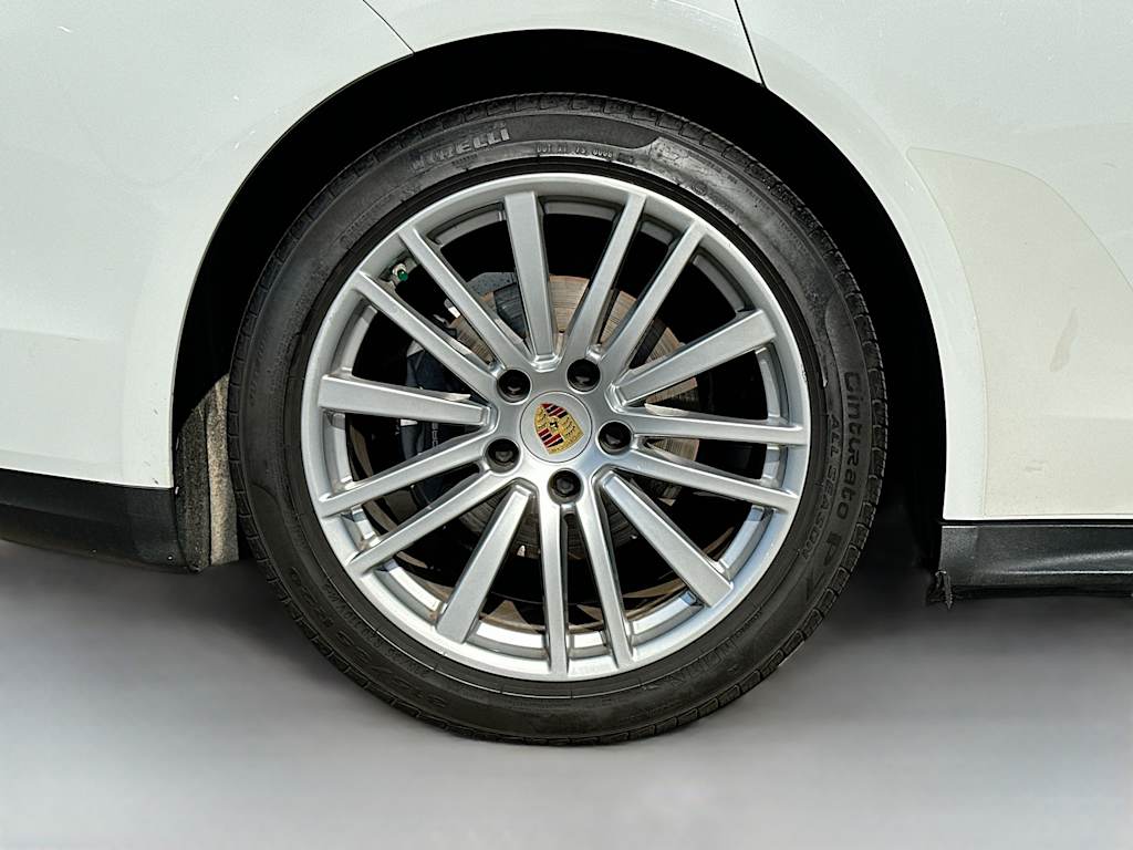 Thumbnail: 2018 Porsche Panamera - 7