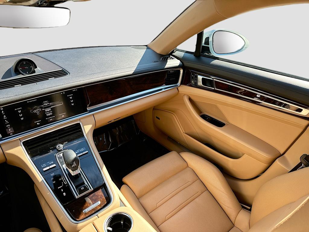 Thumbnail: 2018 Porsche Panamera - 14