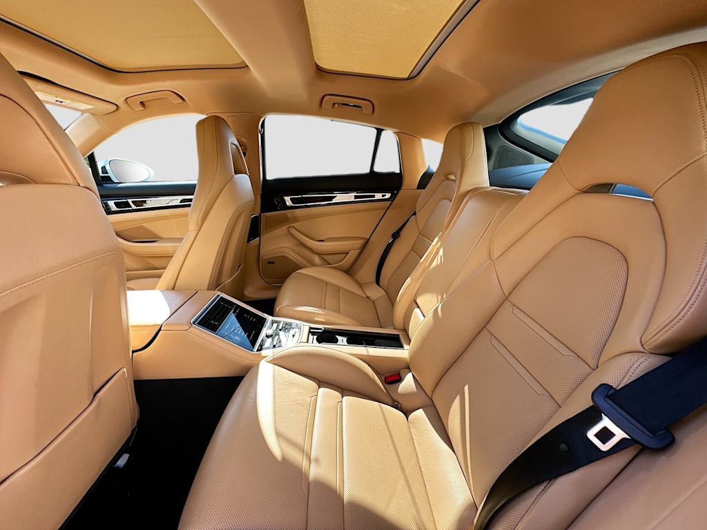 Thumbnail: 2018 Porsche Panamera - 12