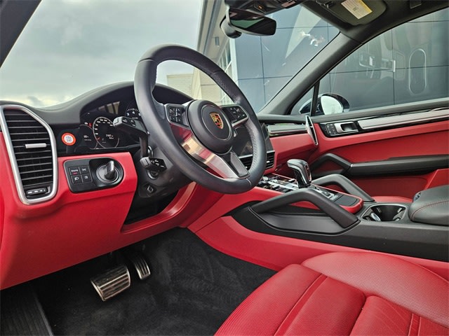 Thumbnail: 2023 Porsche Cayenne - 2