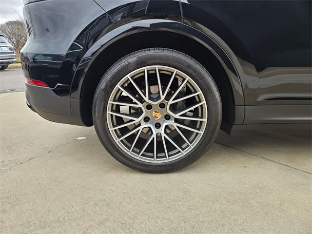 Thumbnail: 2023 Porsche Cayenne - 6