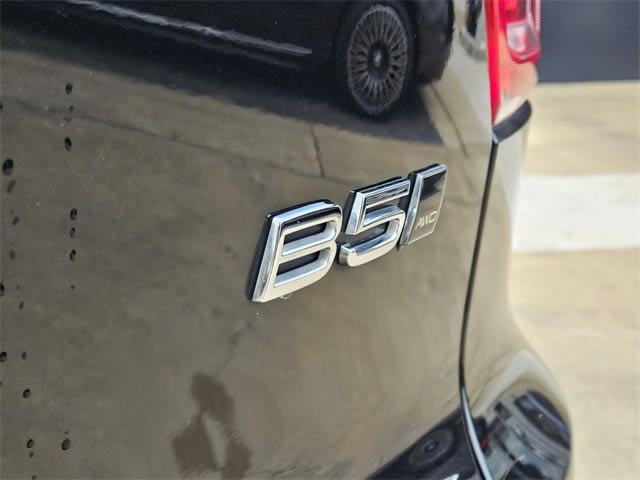 Thumbnail: 2023 Volvo XC40 - 26