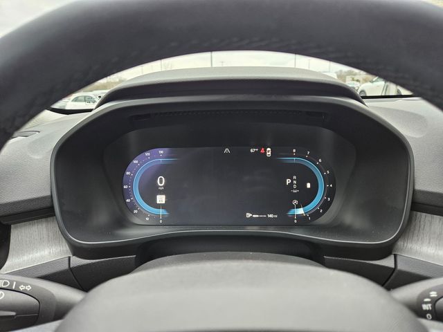 Thumbnail: 2023 Volvo XC40 - 17