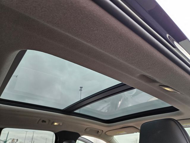 Thumbnail: 2023 Volvo XC40 - 32