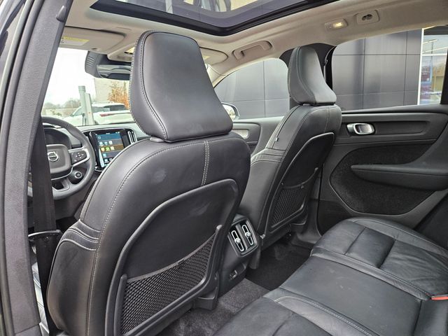 Thumbnail: 2023 Volvo XC40 - 13