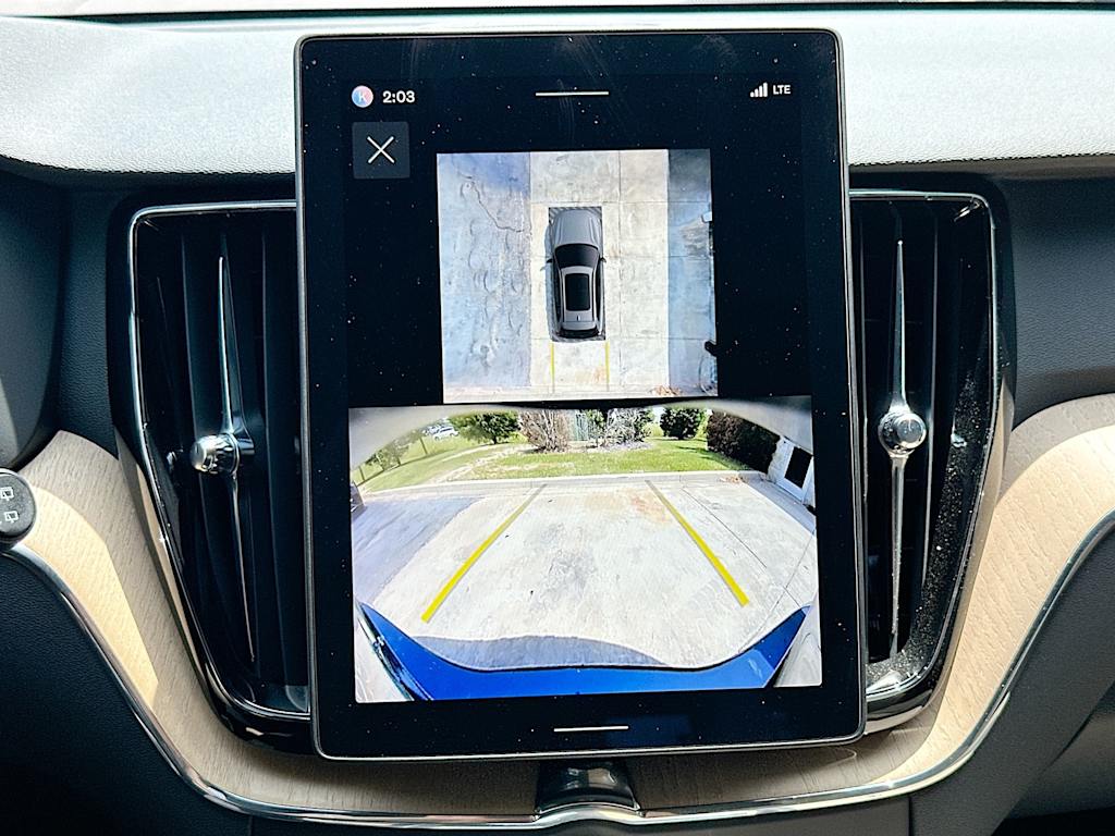 Thumbnail: 2026 Volvo XC60 - 15