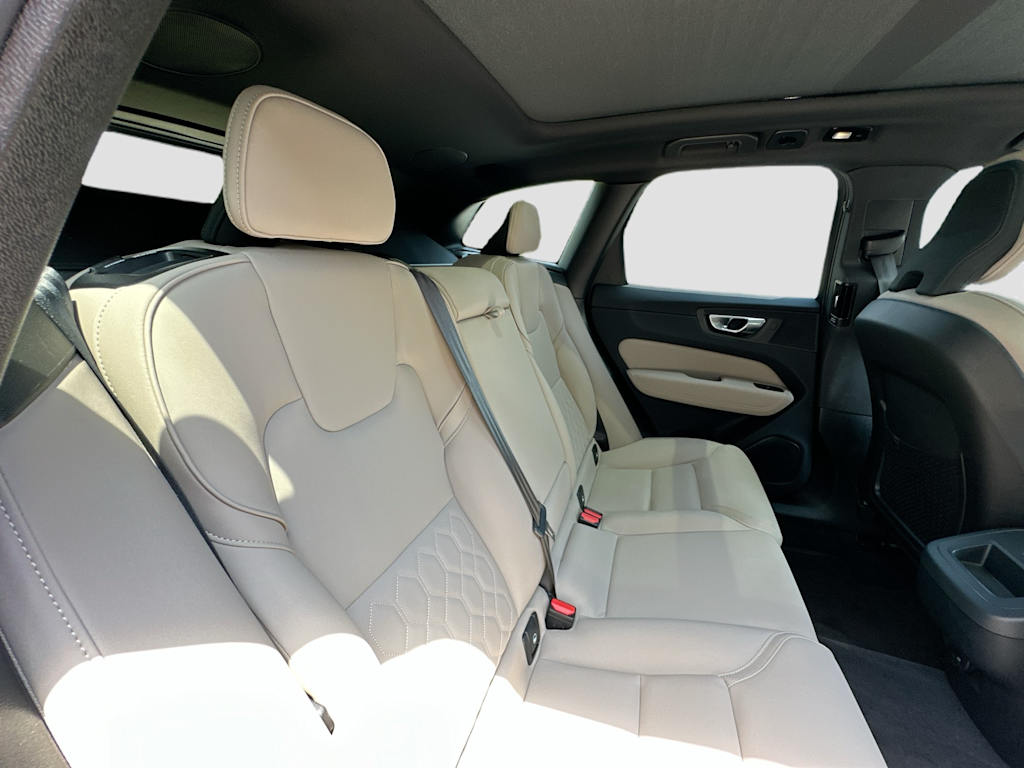 Thumbnail: 2026 Volvo XC60 - 31