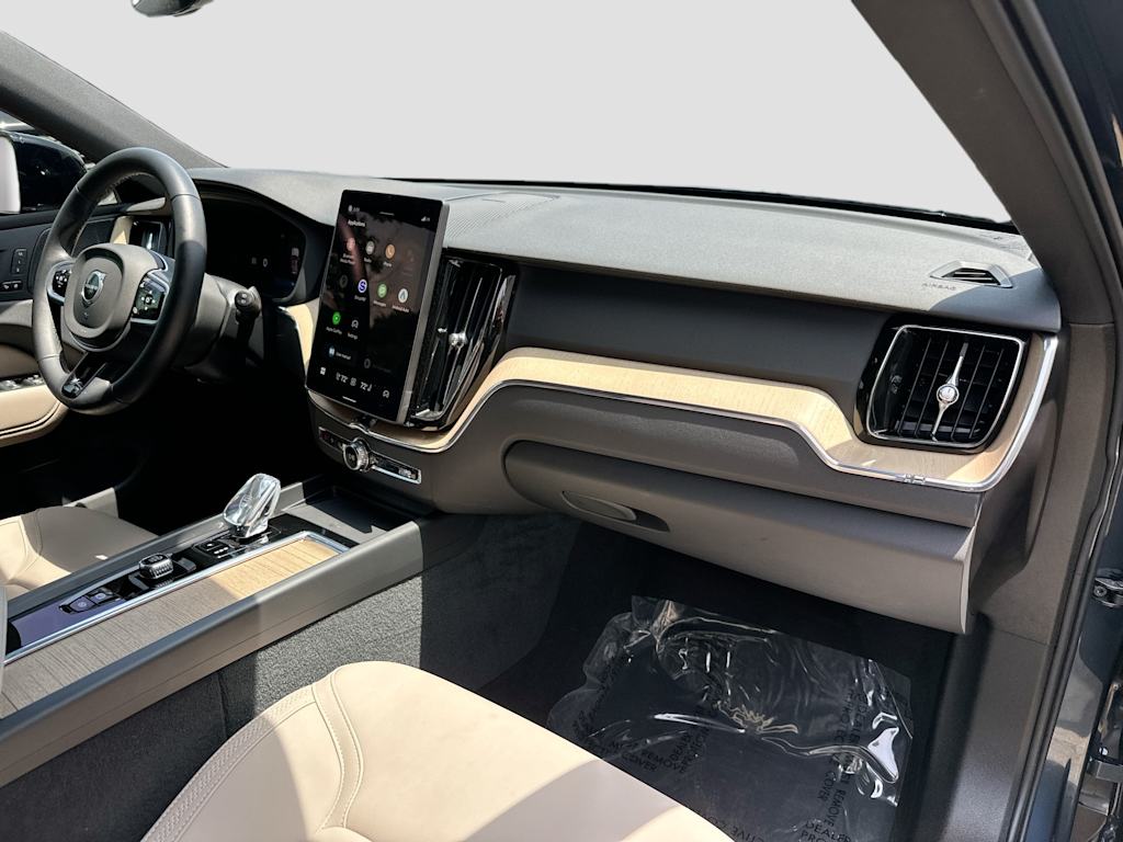 Thumbnail: 2026 Volvo XC60 - 32