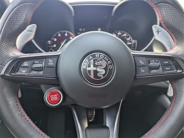 Thumbnail: 2023 Alfa Romeo Giulia - 27