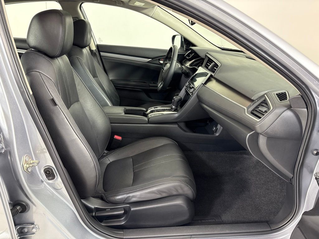 Thumbnail: 2016 Honda Civic - 10