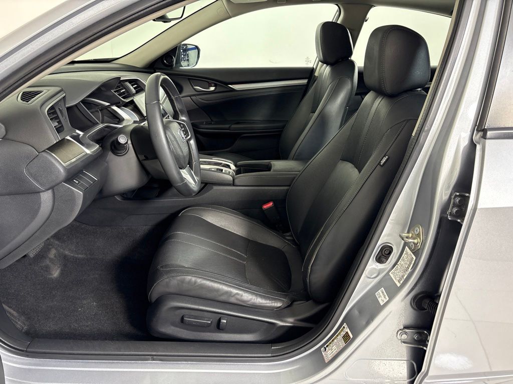 Thumbnail: 2016 Honda Civic - 11