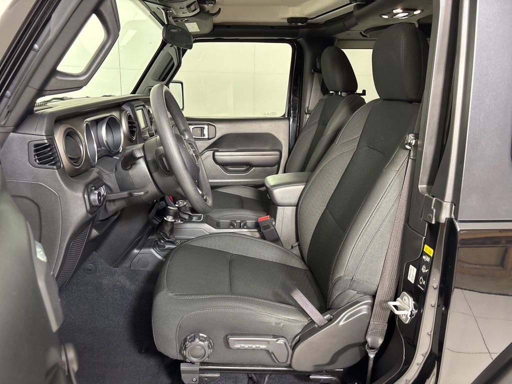 Thumbnail: 2020 Jeep Wrangler - 11