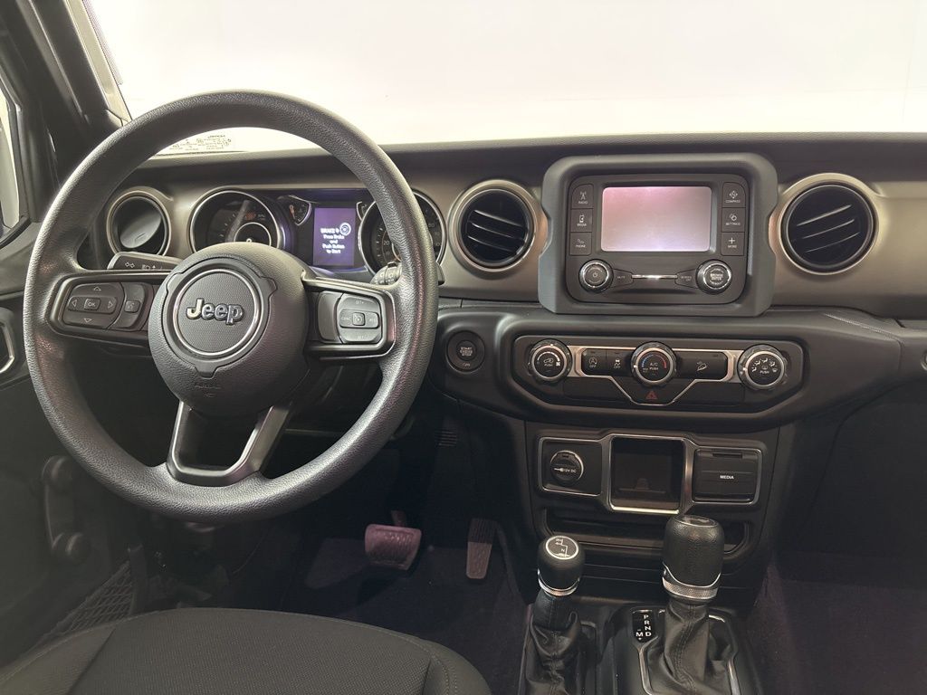 Thumbnail: 2020 Jeep Wrangler - 28