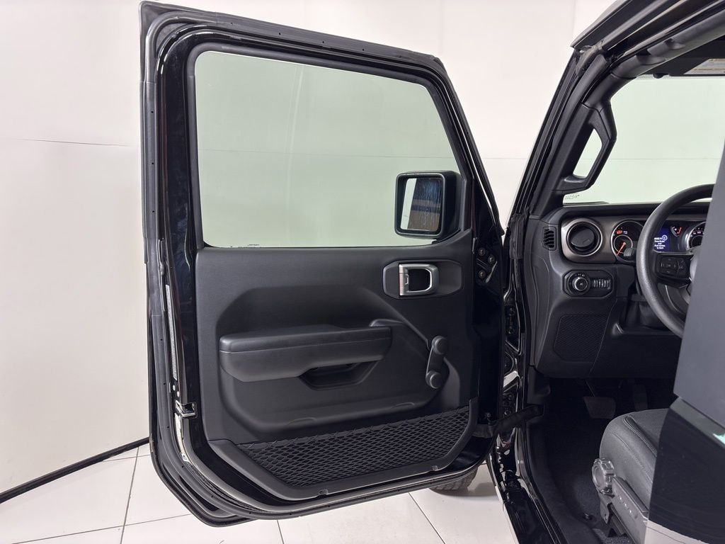 Thumbnail: 2020 Jeep Wrangler - 25