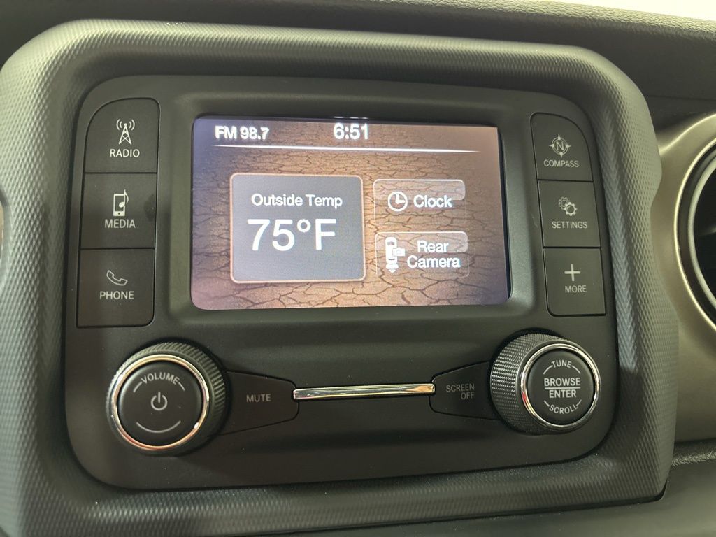 Thumbnail: 2020 Jeep Wrangler - 33
