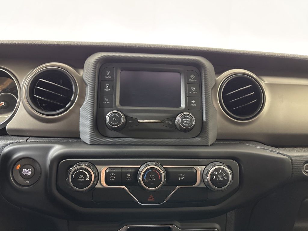Thumbnail: 2020 Jeep Wrangler - 15