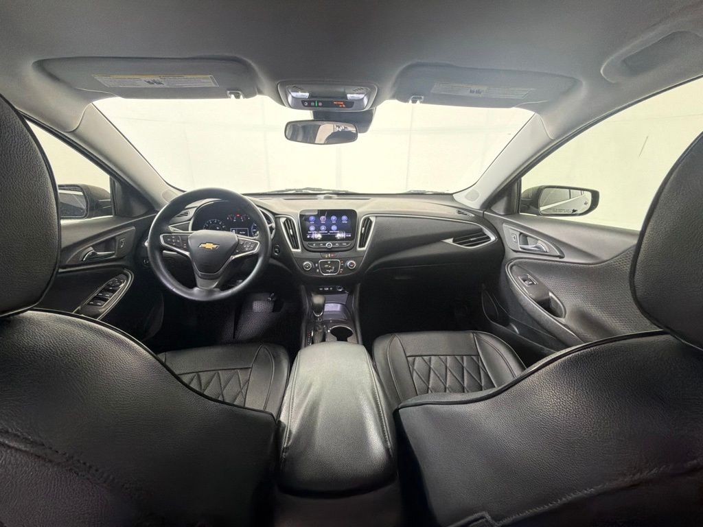 Thumbnail: 2023 Chevrolet Malibu - 10