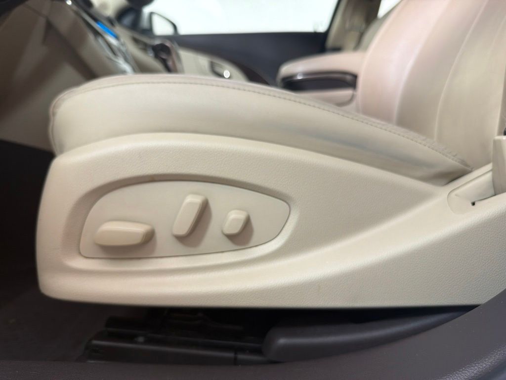 Thumbnail: 2015 Buick LaCrosse - 23