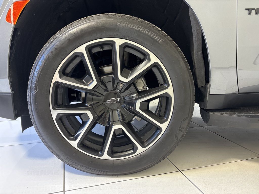 Thumbnail: 2022 Chevrolet Tahoe - 7