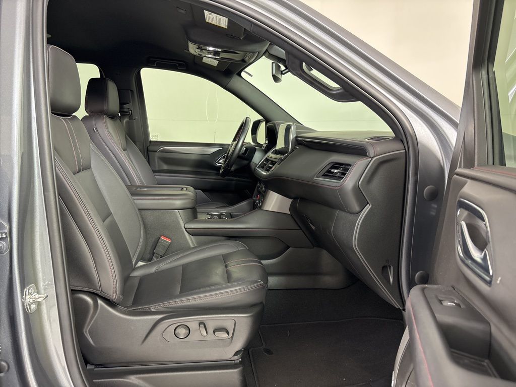 Thumbnail: 2022 Chevrolet Tahoe - 11