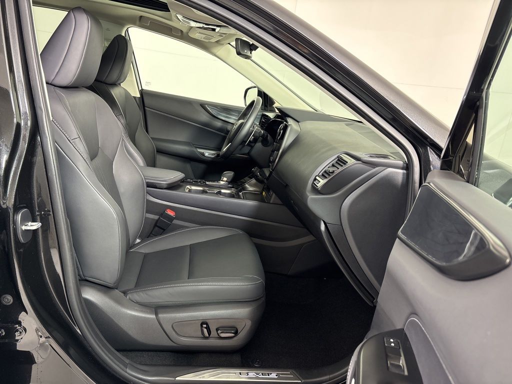 Thumbnail: 2024 Lexus ES - 10