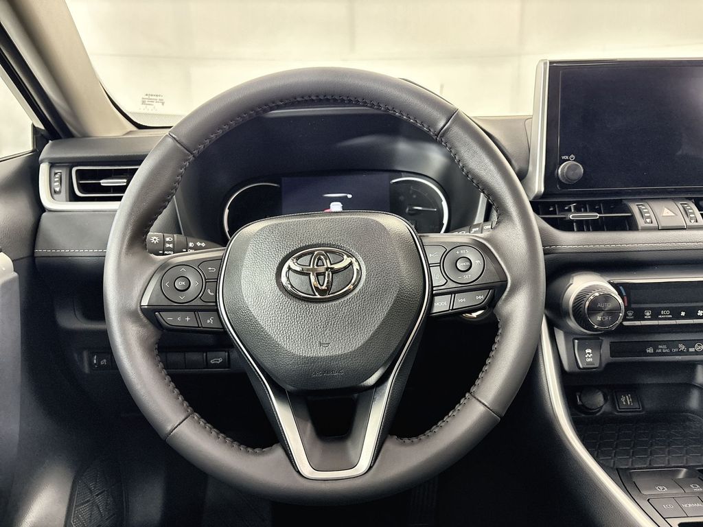 Thumbnail: 2025 Toyota RAV4 - 2