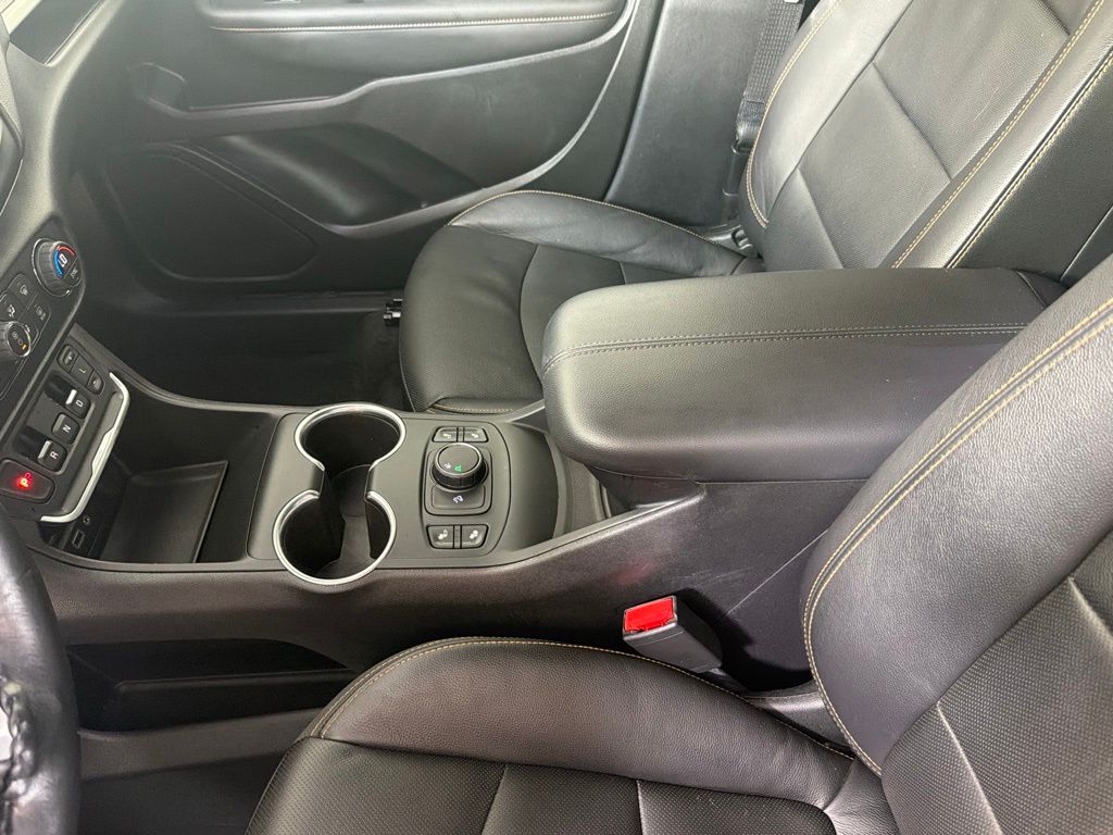 Thumbnail: 2019 GMC Terrain - 15