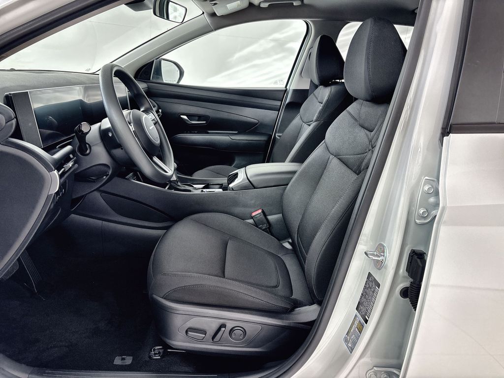 Thumbnail: 2025 Hyundai Tucson - 9