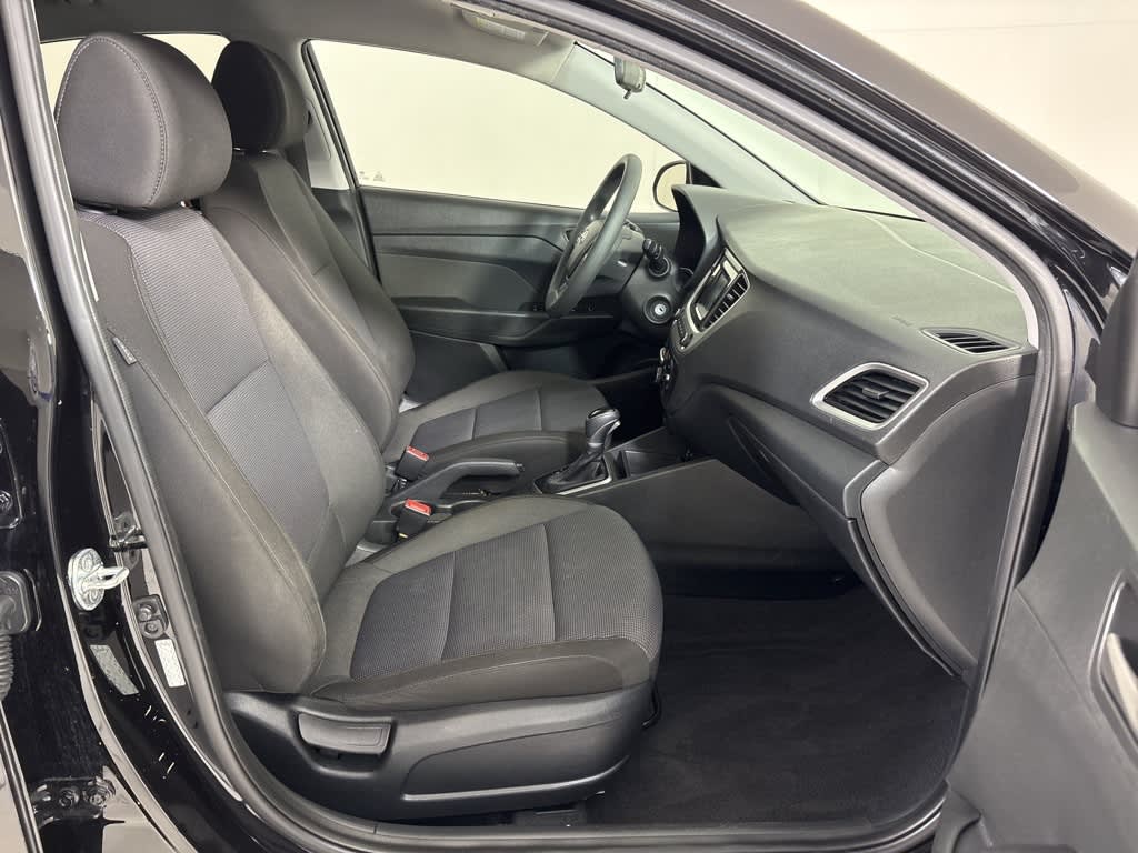 Thumbnail: 2022 Hyundai Accent - 9