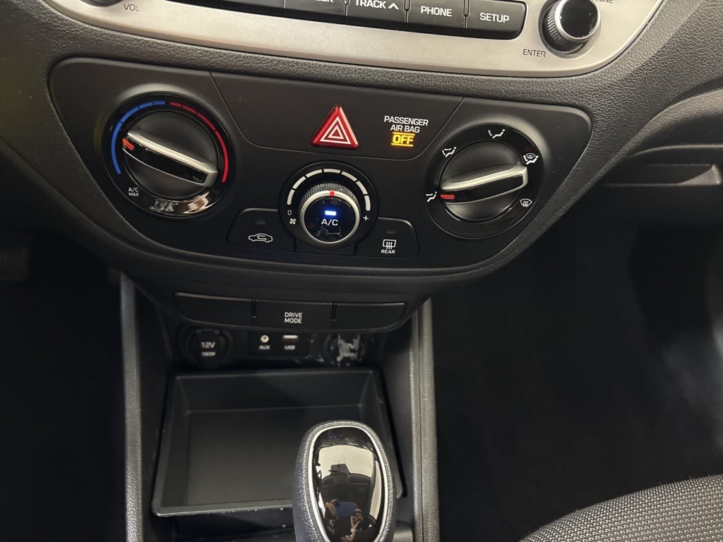 Thumbnail: 2022 Hyundai Accent - 28