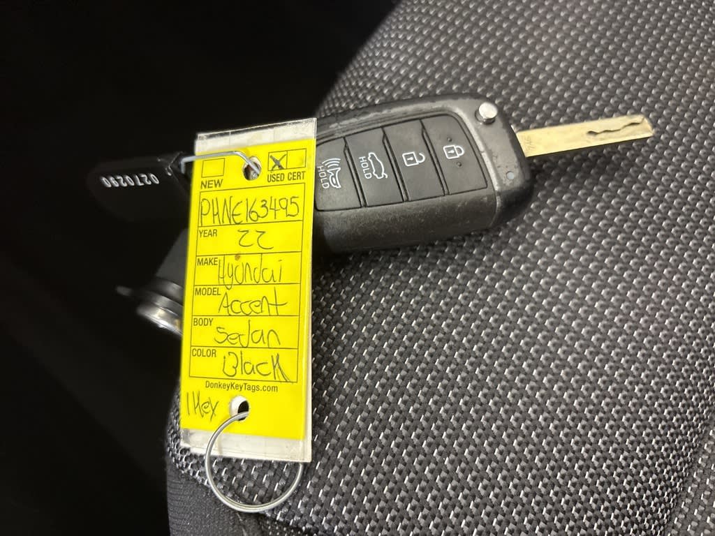 Thumbnail: 2022 Hyundai Accent - 18